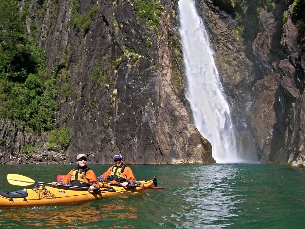 Mitico Puelo Lodge Las Gualas Bagian luar foto