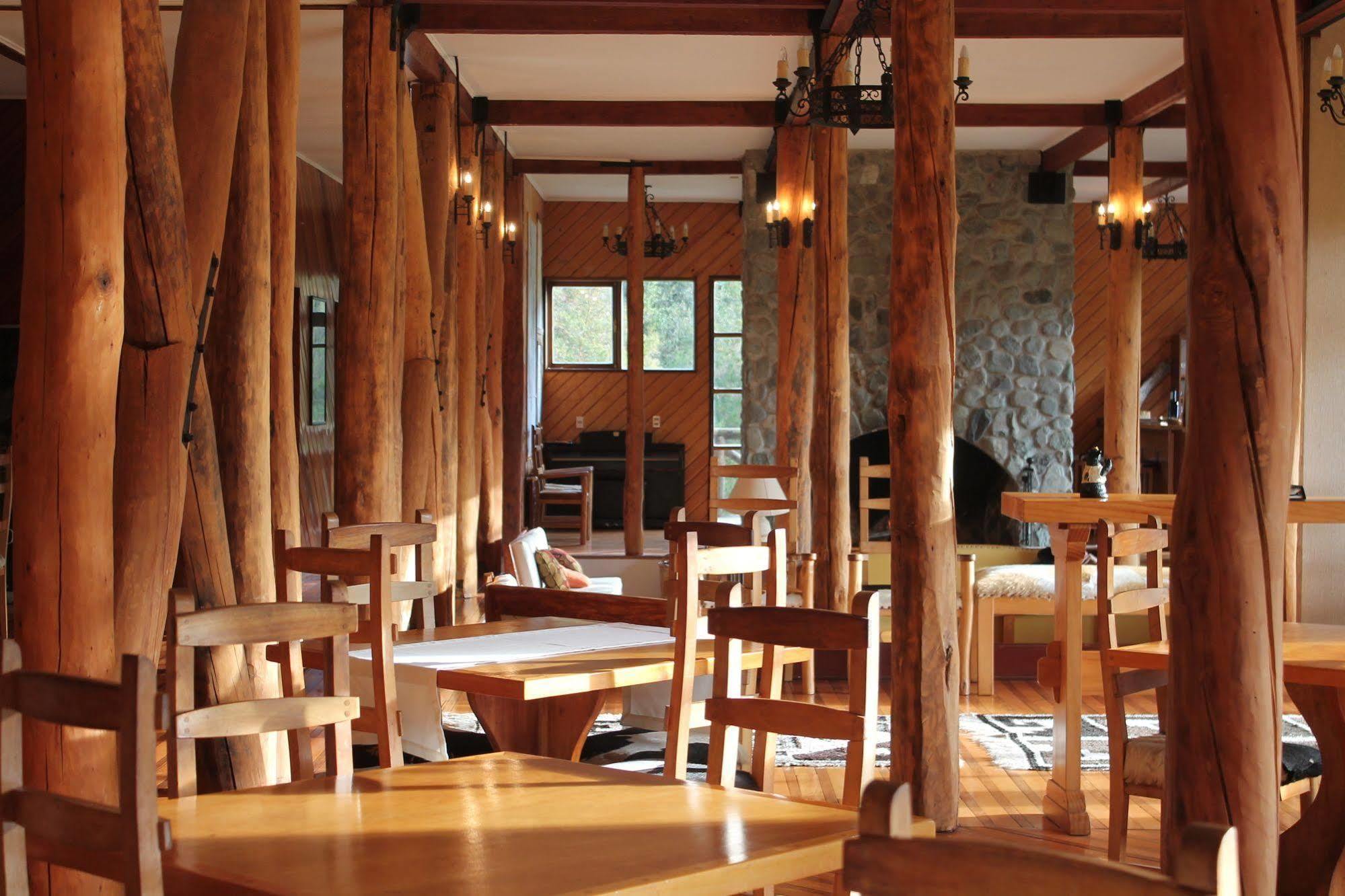 Mitico Puelo Lodge Las Gualas Bagian luar foto